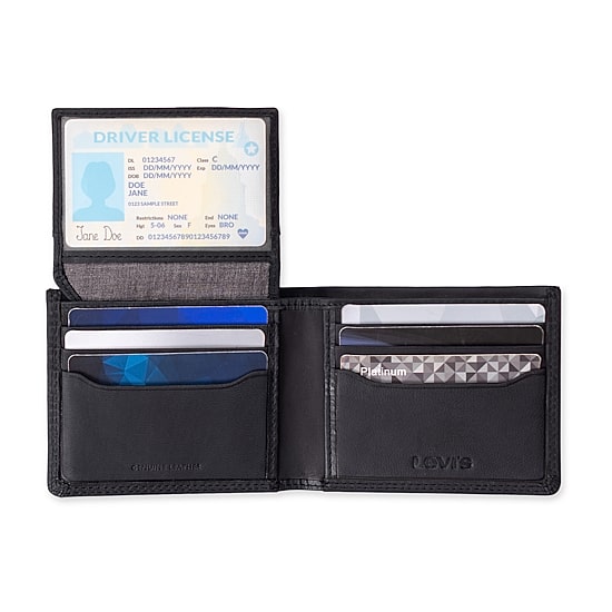 Levi's® Traveller With Ornament Mens Wallet