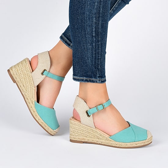 Journee Collection Ashlyn Womens Round Closed Toe Wedge Heel Pumps