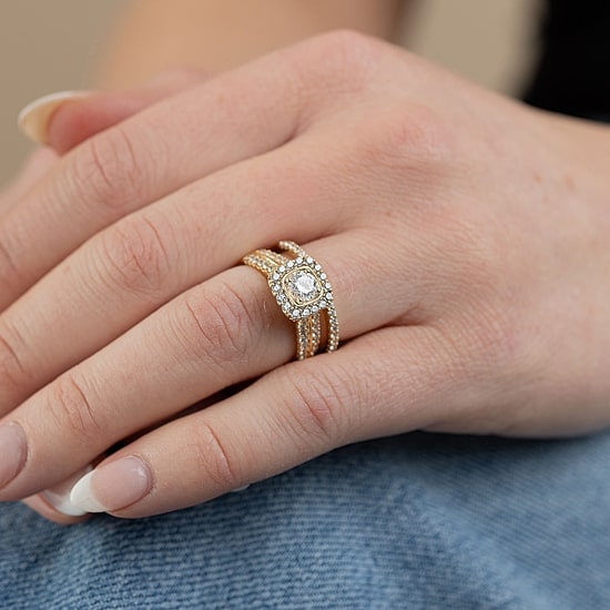 (F /Vs2) 3PC His and Hers Trio Wedding Set Featuring 1 1/2 CT. T.W. Lab Grown White Diamond 10K Gold Side Stone Wedding Bridal Set