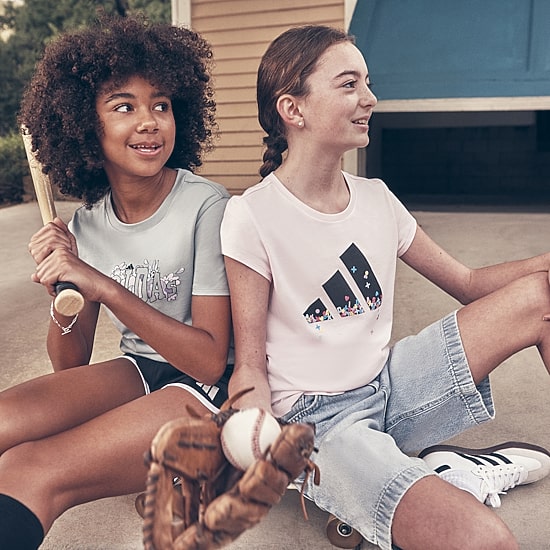 adidas Big Kid Girls Crew Neck Short Sleeve Regular Fit Graphic T-Shirt