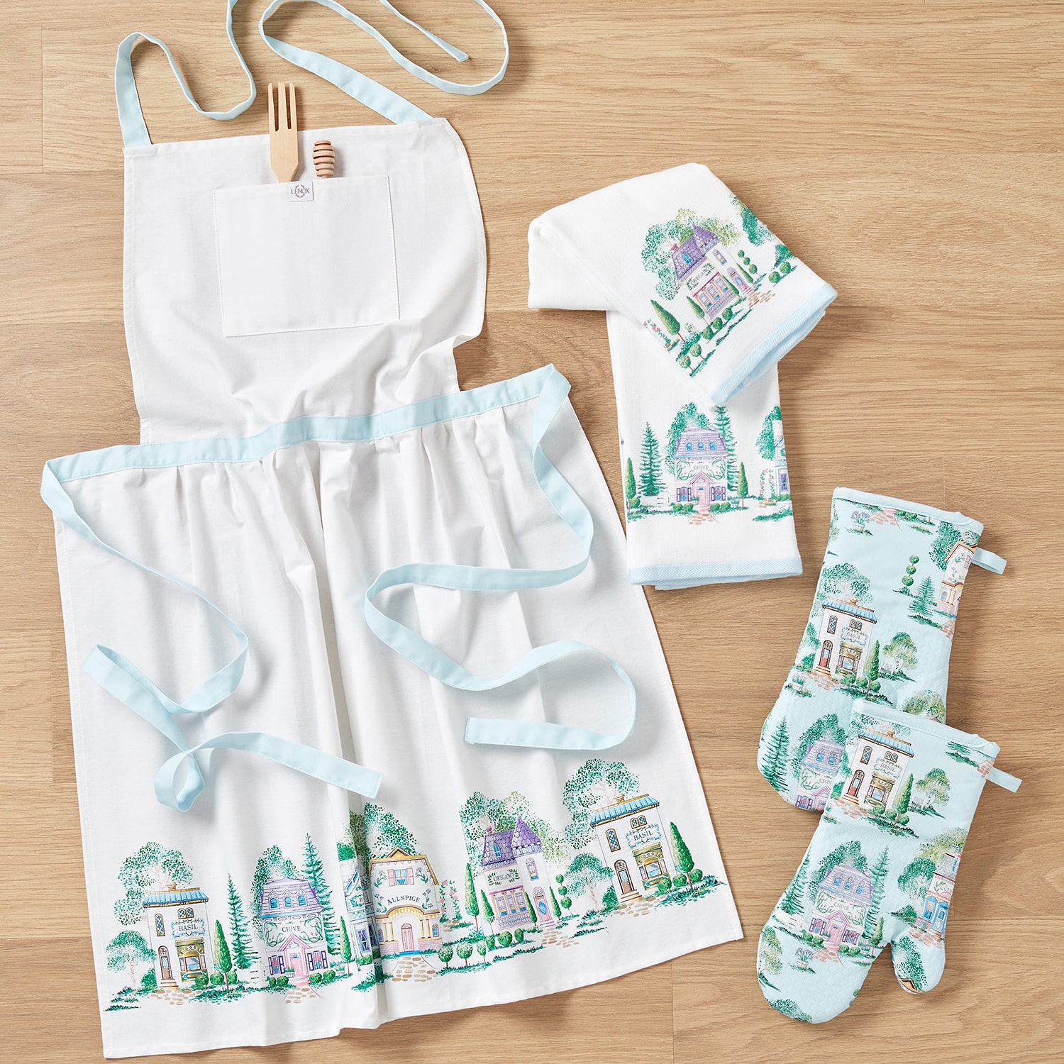 Lenox Spice Village Kitchen Gift Set Apron