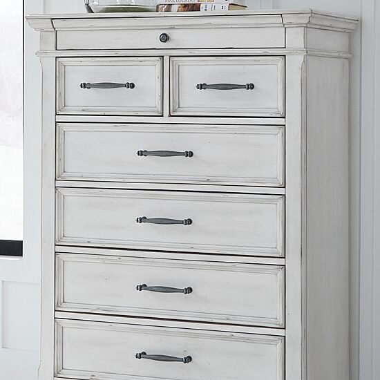 Signature Design by Ashley® Kaelyn 7-Drawer Chest