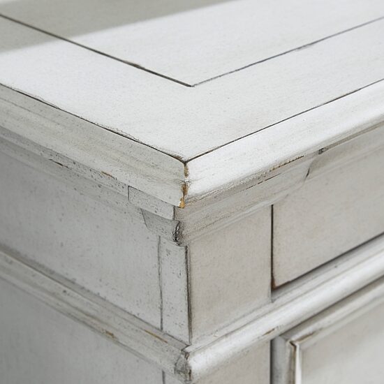 Signature Design by Ashley® Kaelyn 7-Drawer Chest