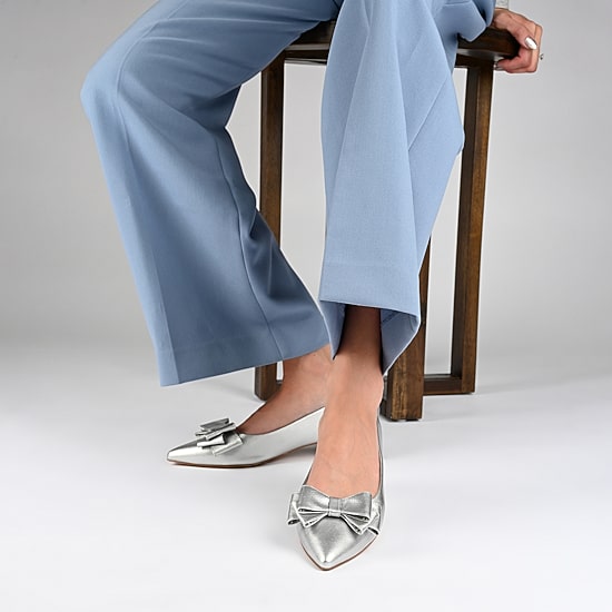 Journee Collection Ophelia Womens Pointed Closed Toe Ballet Flats
