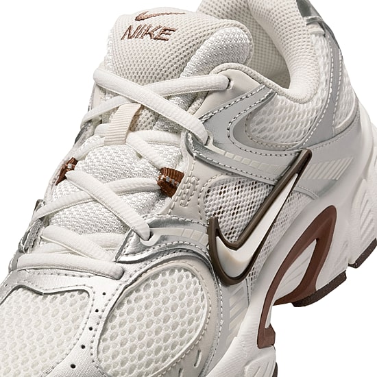 Nike V5 RNR Womens Sneakers
