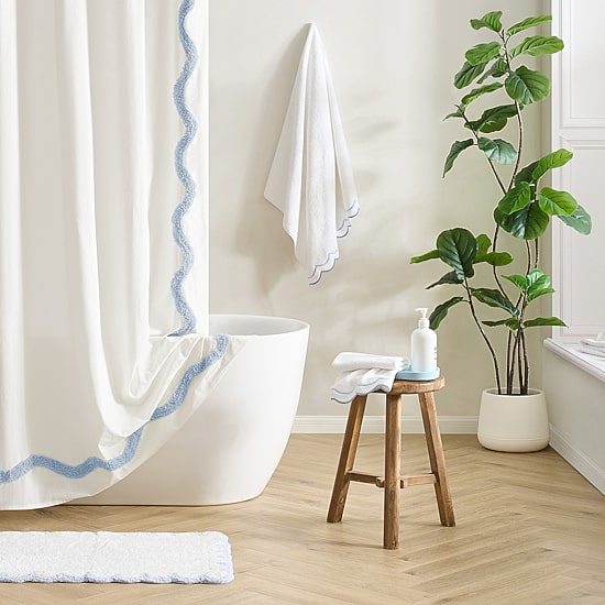 Peri Home Scallop 2-pc. Bordered Bath Towel