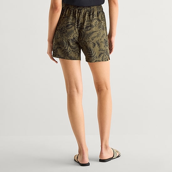 a.n.a Womens High Rise 5" Pull-On Short
