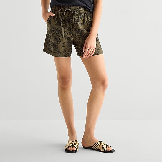 a.n.a Womens High Rise 5" Pull-On Short