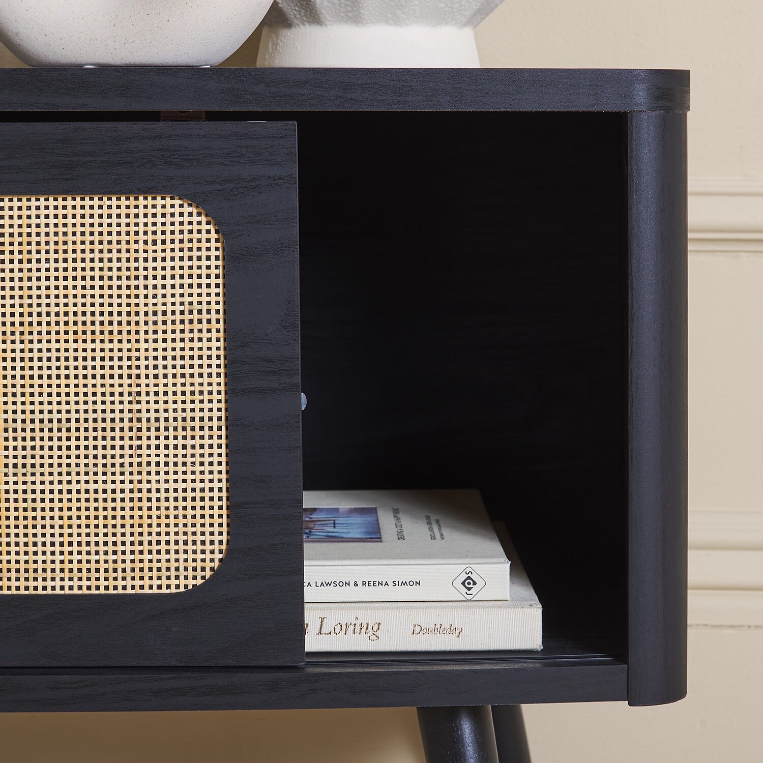 Safavieh Cielle TV Stand