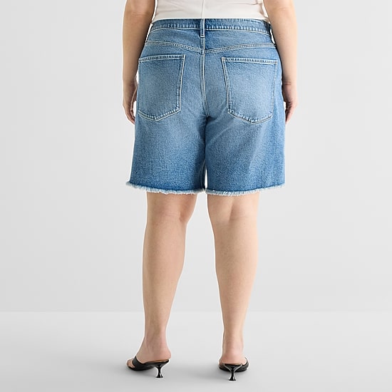 A.N.A Womens Plus 9" Mid Rise Bermuda Short