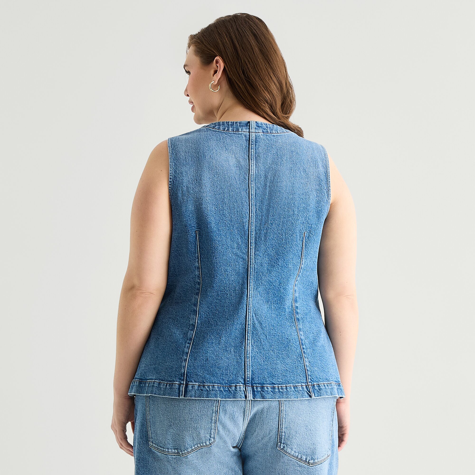 a.n.a Womens Plus Round Neck Sleeveless Vest