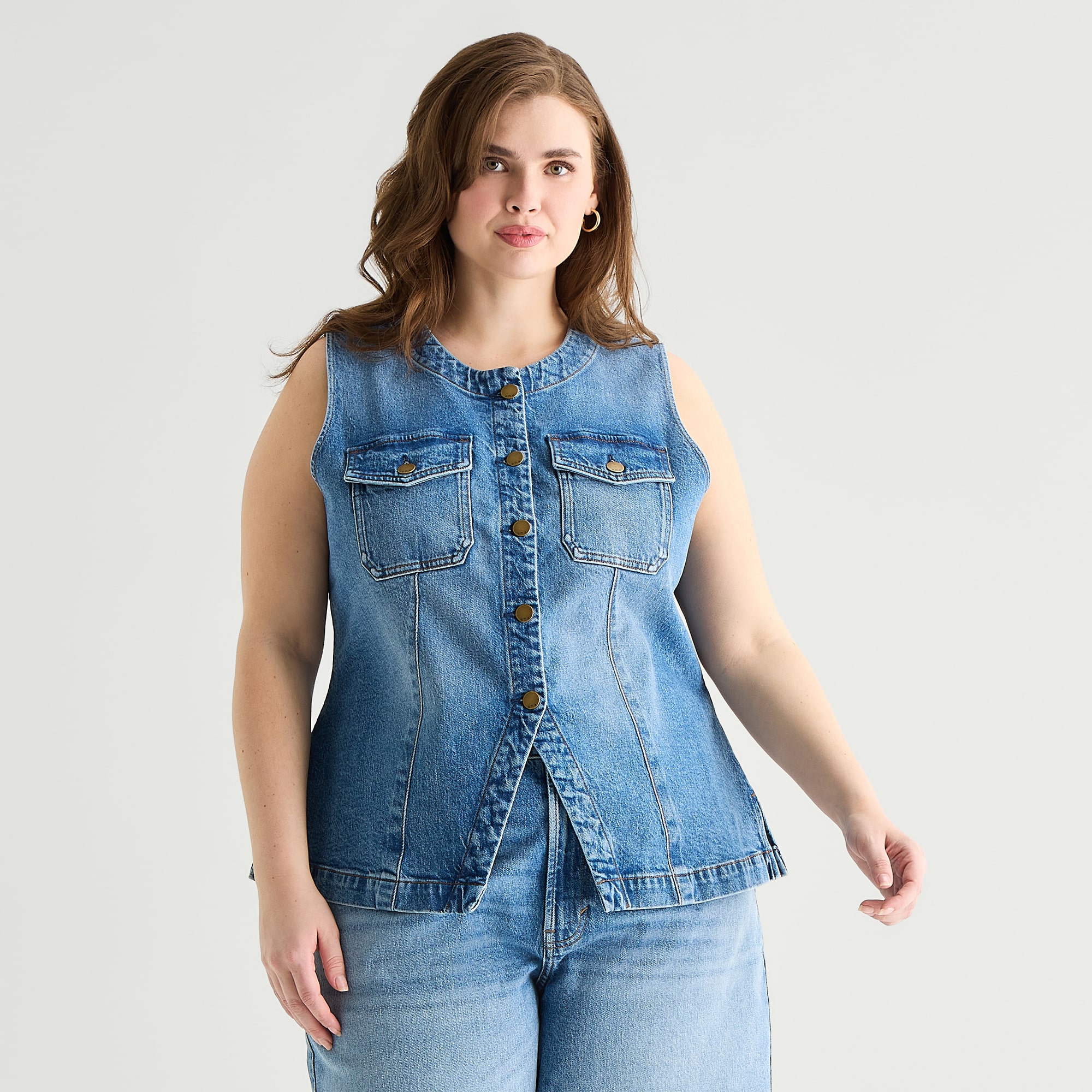 a.n.a Womens Plus Round Neck Sleeveless Vest