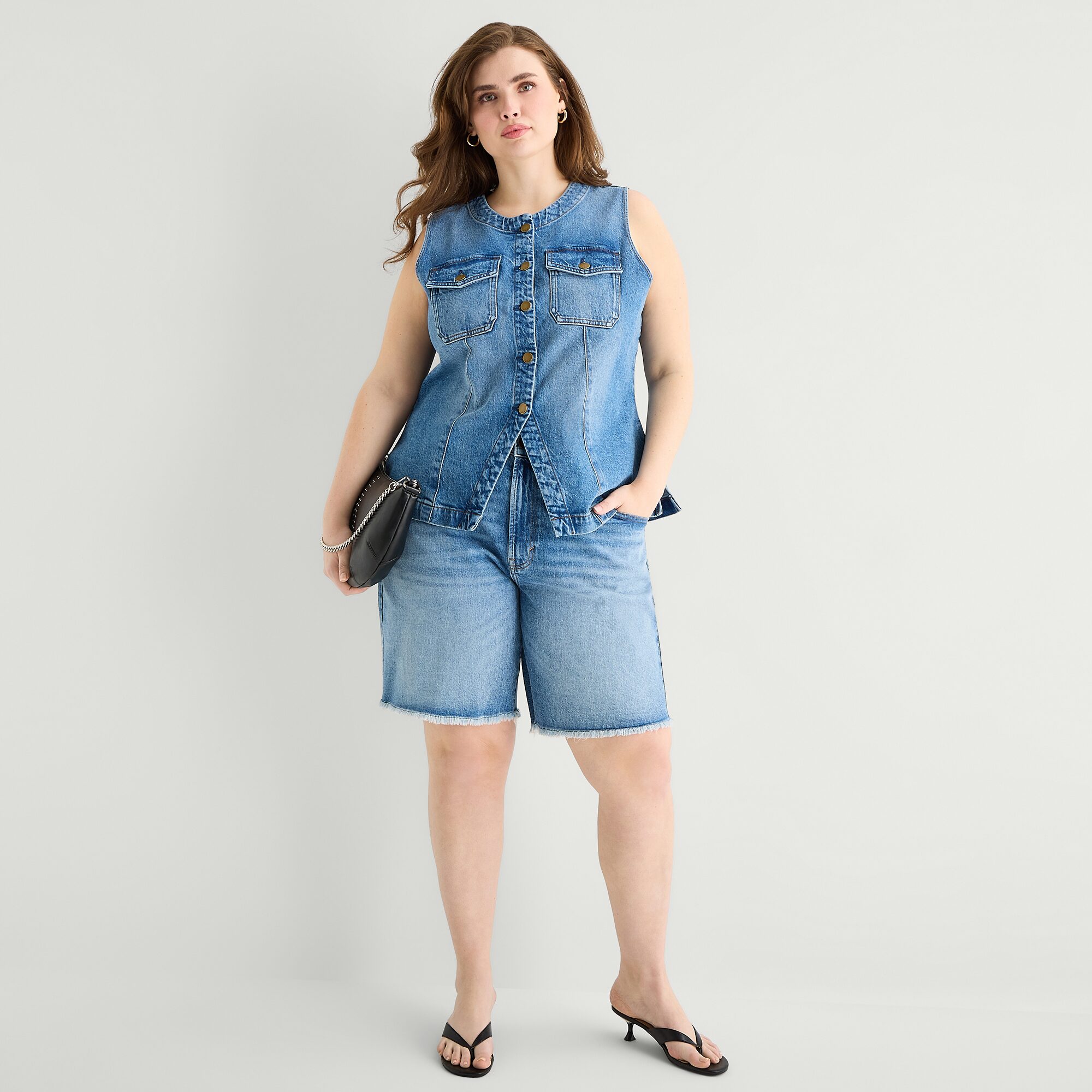 a.n.a Womens Plus Round Neck Sleeveless Vest