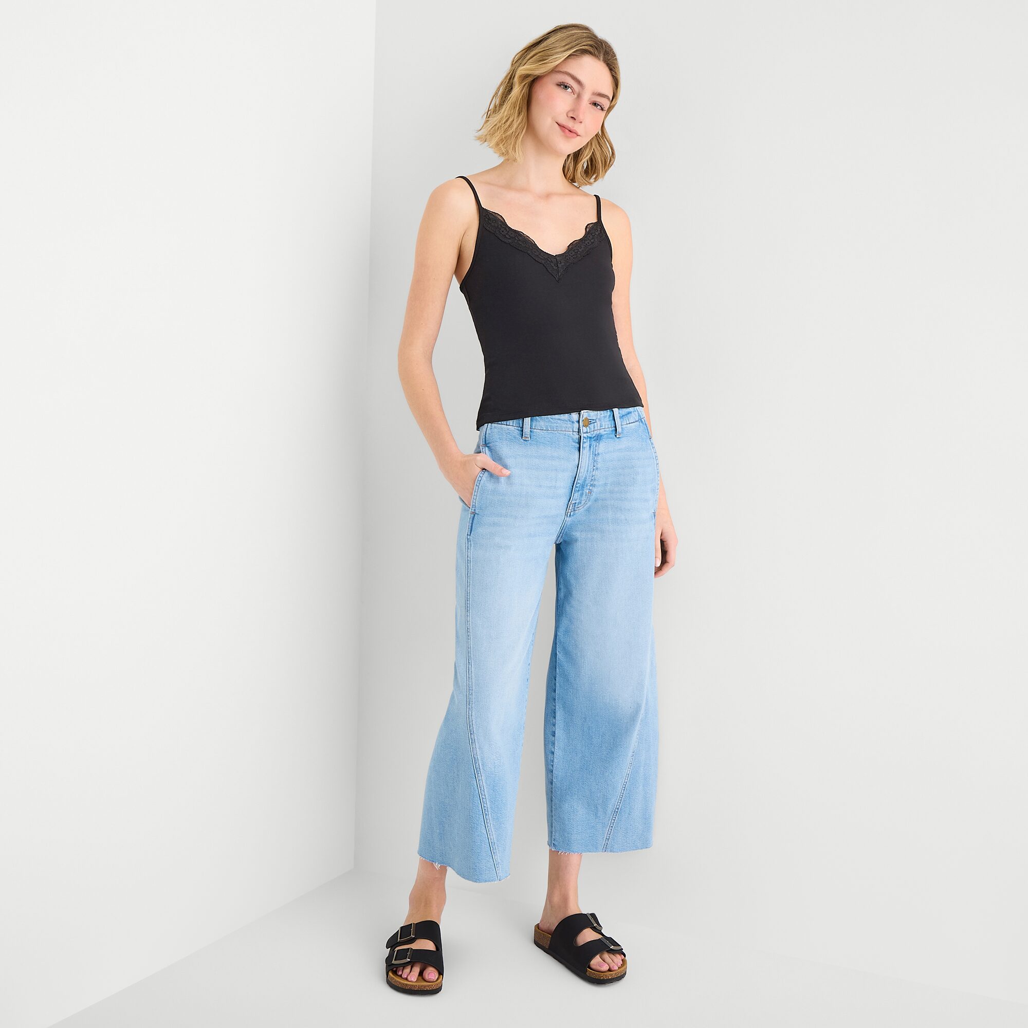 a.n.a Womens V Neck Sleeveless Tank Top