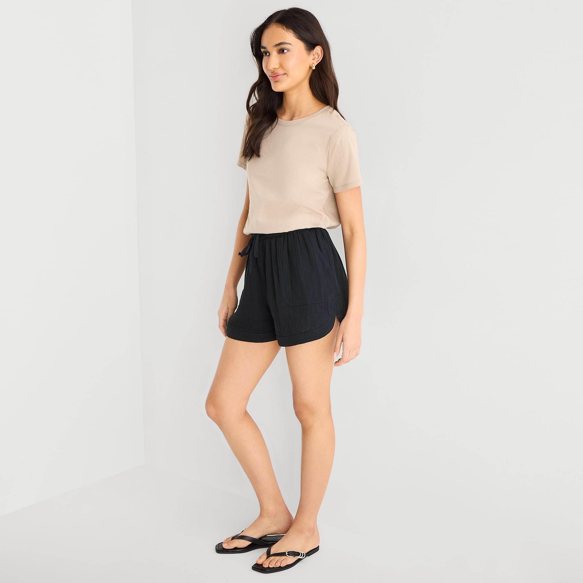a.n.a Womens 3 1/2" Pull-On Short