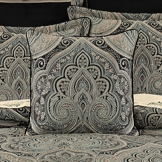 Queen Street Viccorino Square Throw Pillow