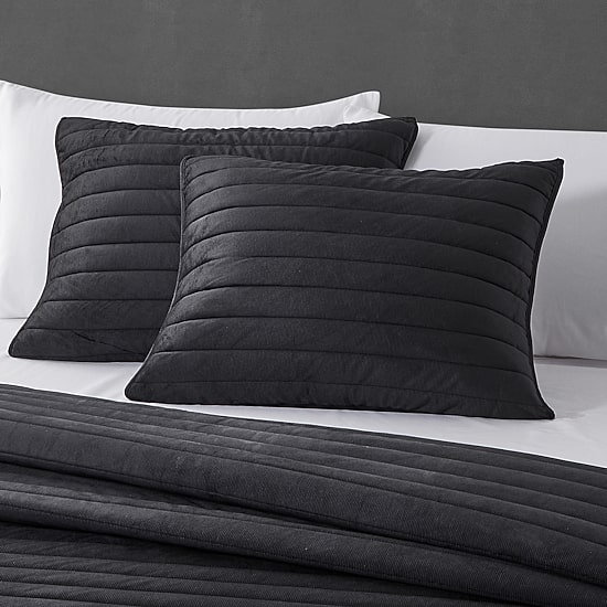 Queen Street Valletta Solid Quilt Set