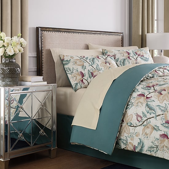 Broadhaven Warrington 8-pc. REVERSIBLE Complete Bedding Set with Sheets