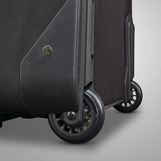 American Tourister Fieldbrook XLT 3-pc. Lightweight Softside Luggage Set