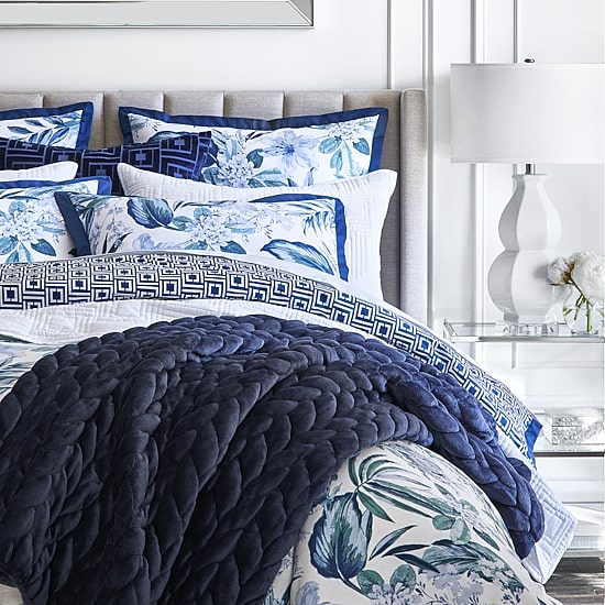 Liz Claiborne Chunky Chevron Throw