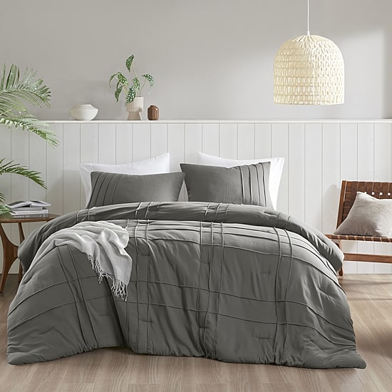 510 Design Porter Soft Wash Pleated Midweight Comforter Set