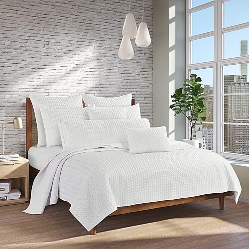 J by J Queen Cayman Quilt, Full/Queen - White