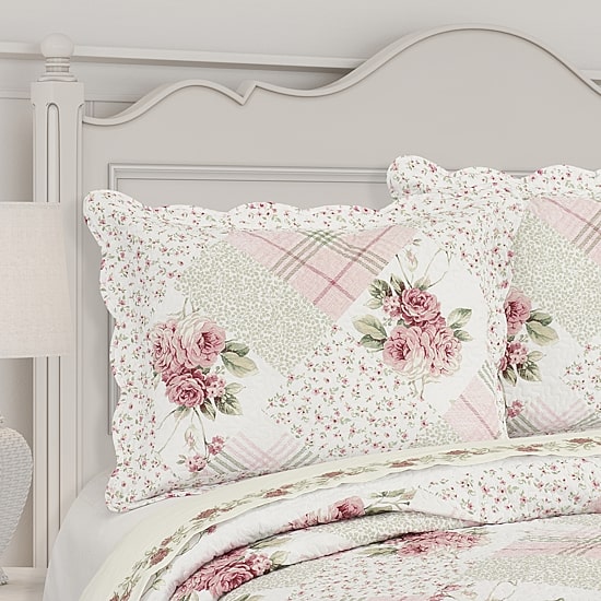 Royal Court Bungalow Floral Quilt Set