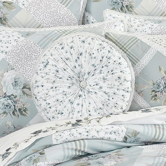 Royal Court Bungalow Spa Round Throw Pillow