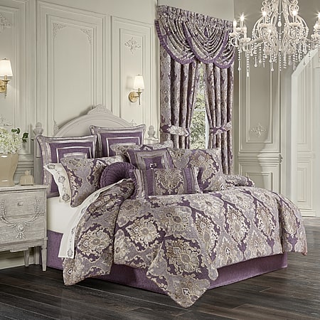 Queen Street Taylor 4-pc. Damask + Scroll Heavyweight Comforter