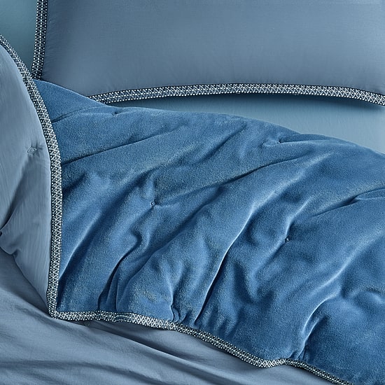 Bearpaw Layton  Plush Reversible Comforter Set