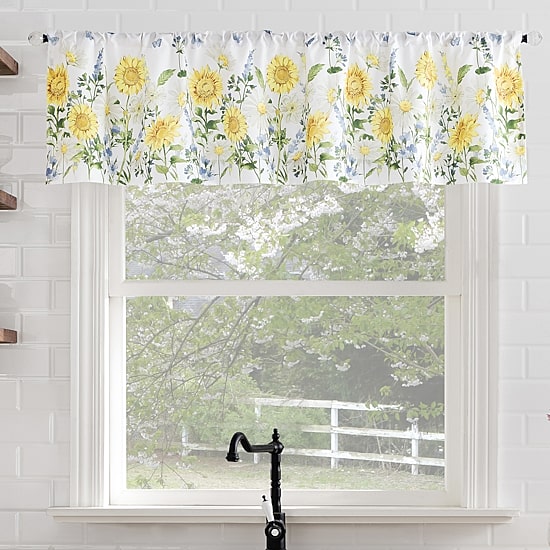 No 918 Spring Meadow Rod Pocket Tailored Valance