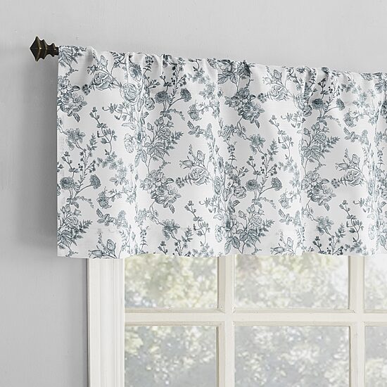 No 918 Addie Rod Pocket Tailored Valance