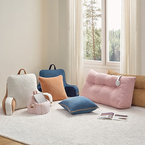Bearpaw Erin Sherpa Bed Rest Pillow