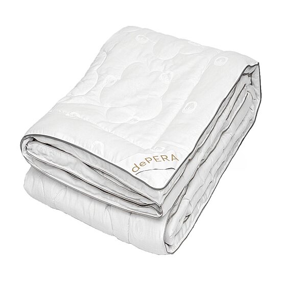 Depera Home Midweight Down Alternative Comforter