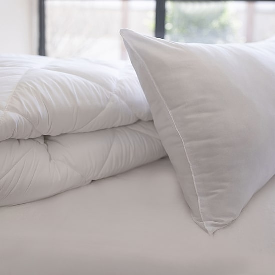 Depera Home Midweight Down Alternative Comforter