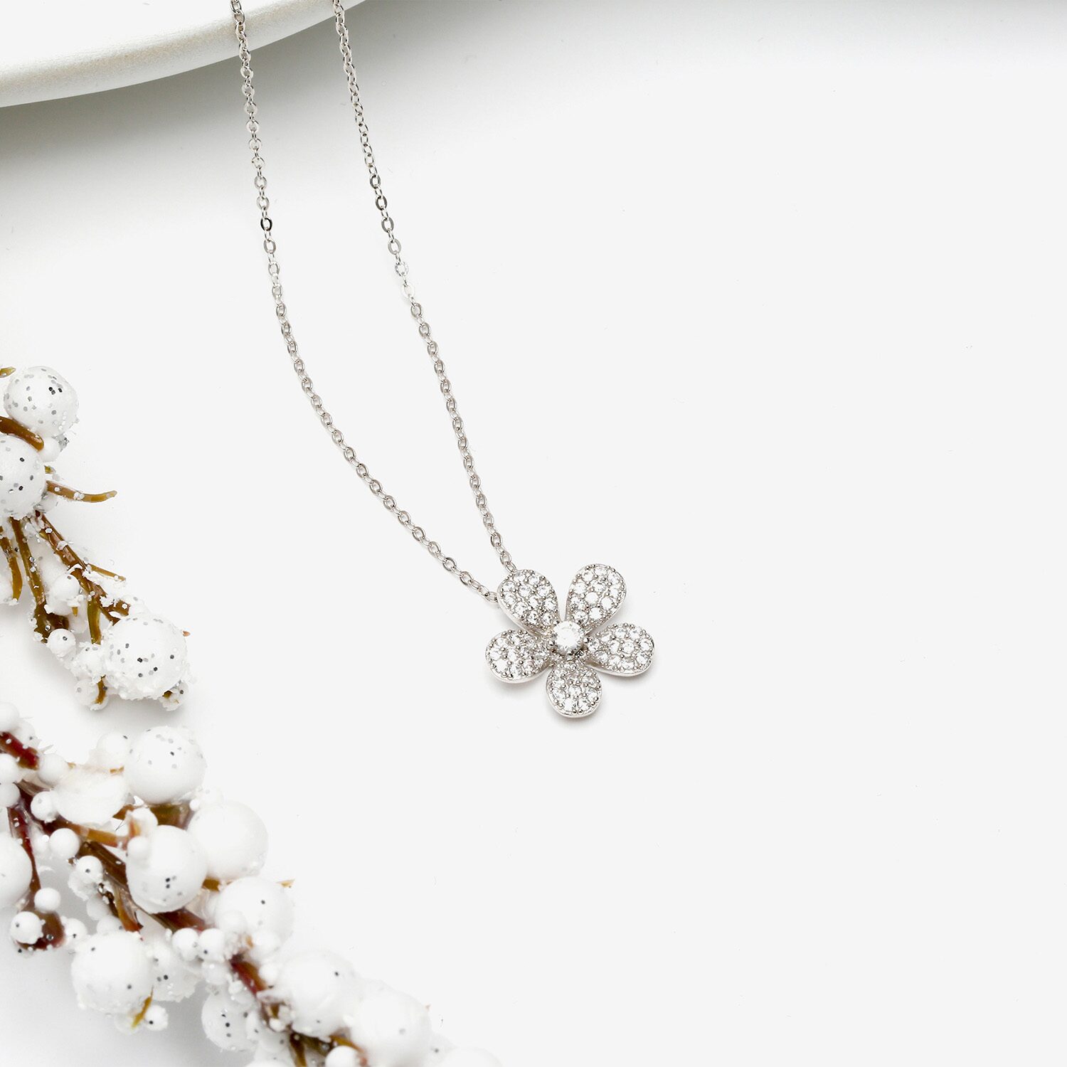 Diamonart Womens White Cubic Zirconia Sterling Silver Flower 18 Inch Pendant Necklace