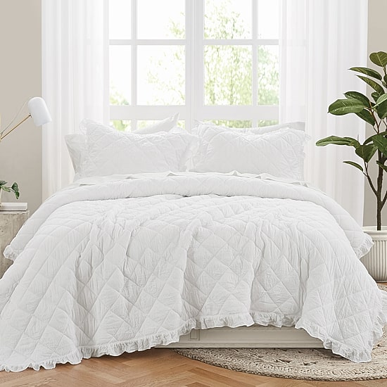 Truly Soft Crinkle Ruffle Easy Care Quilt Set