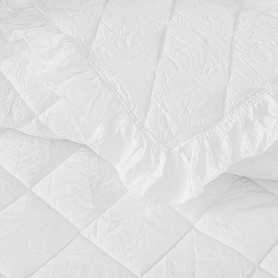 Truly Soft Crinkle Ruffle Easy Care Quilt Set