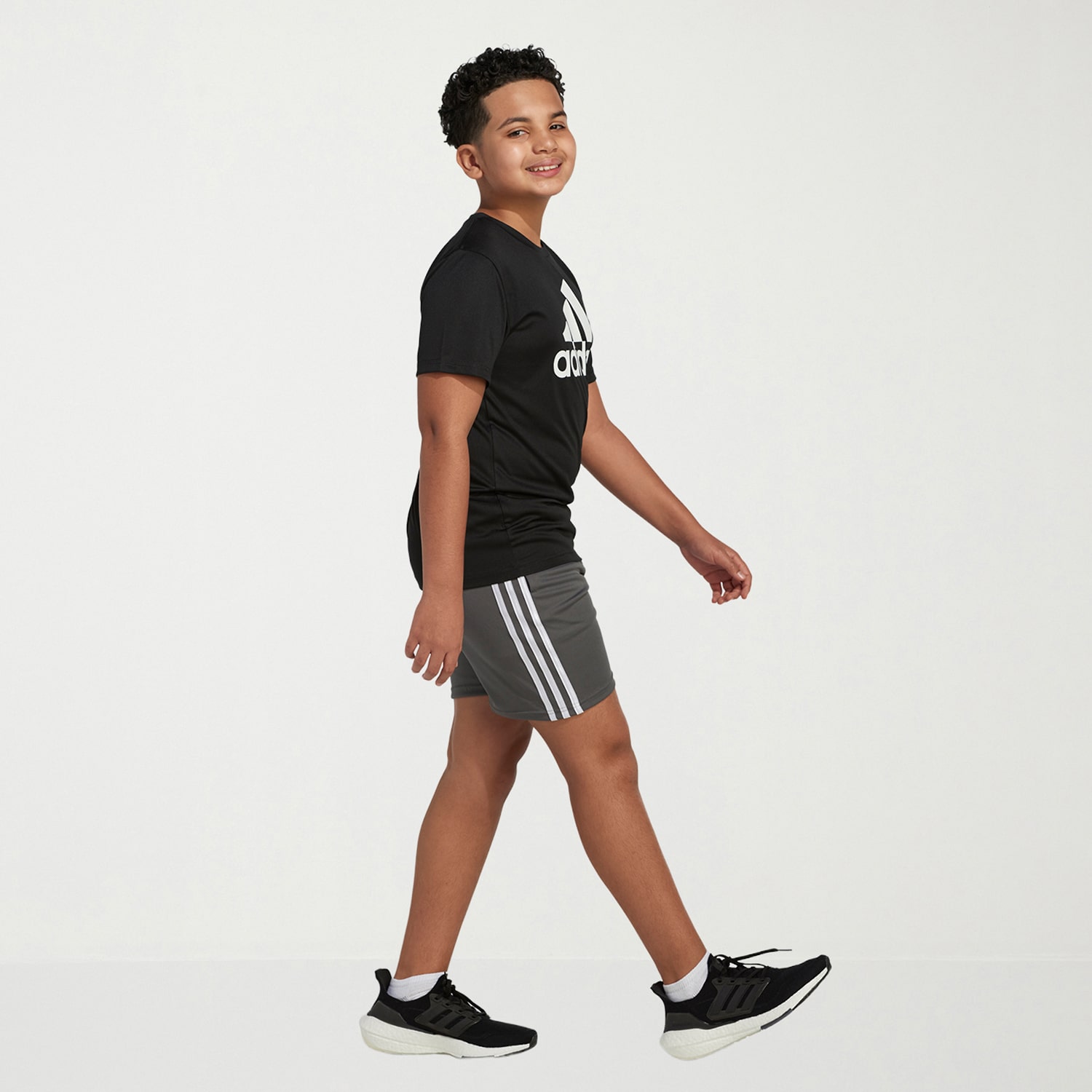 adidas Big Kid Boys Crew Neck Short Sleeve Regular Fit Graphic T-Shirt