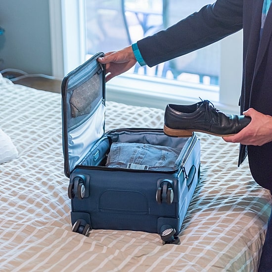 Samsonite Solyte Dlx 20 Inch Softside Expandable Lightweight Carry-On Spinner Luggage