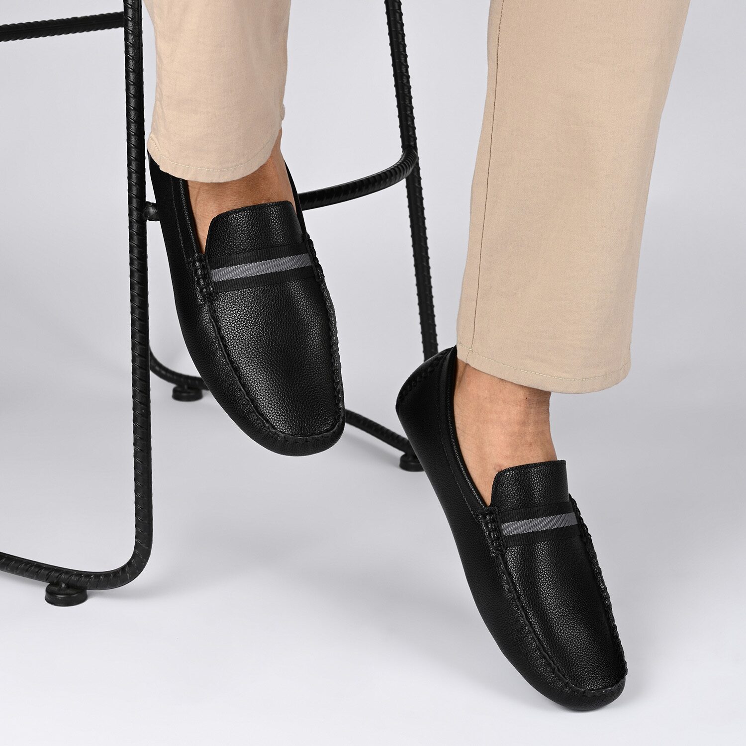 Vance Co Griffin Mens Moc Closed Toe Loafers