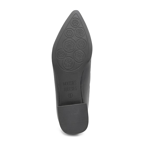 Mootsies Tootsies Bueno Womens Pointed Closed Toe Slip-On Shoe