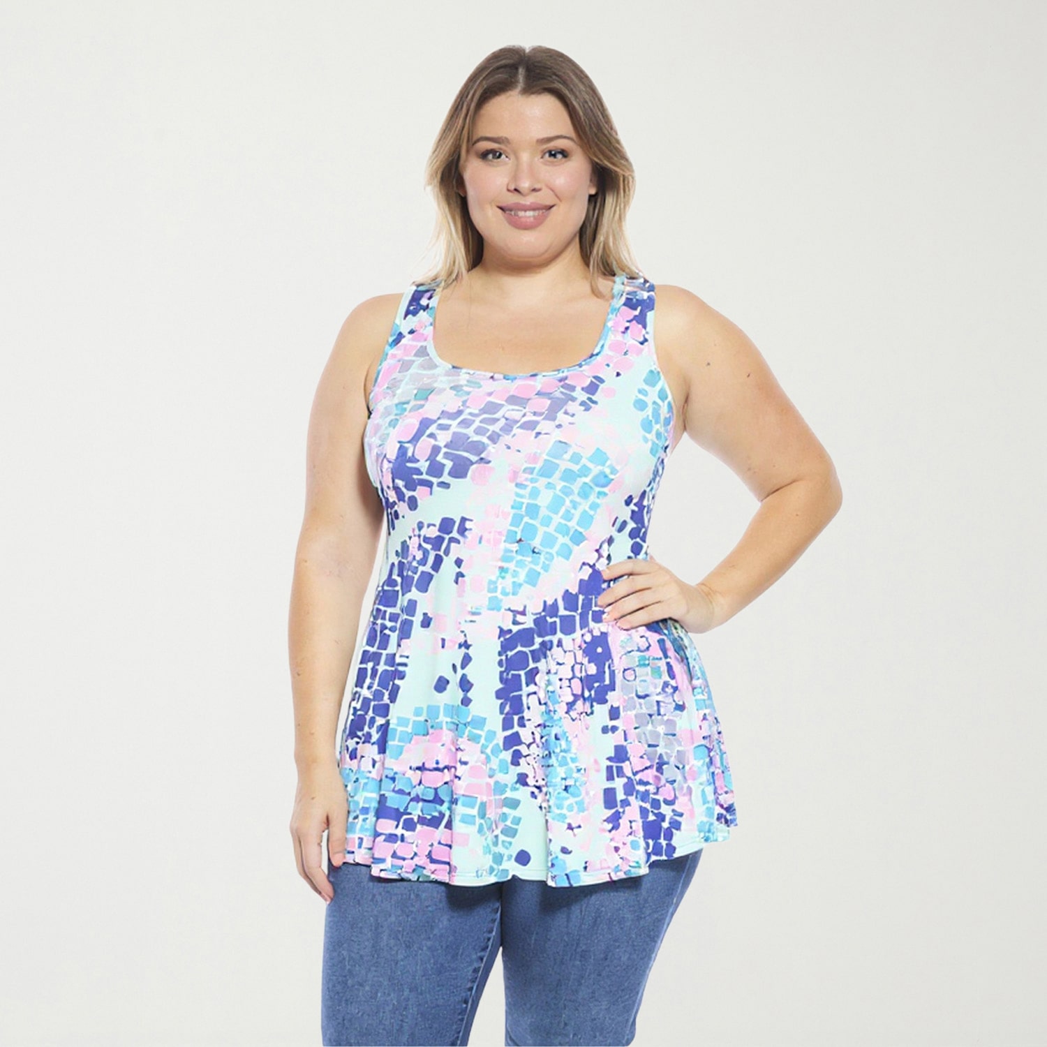 24seven Comfort Apparel Womens Plus Scoop Neck Sleeveless Tank Top
