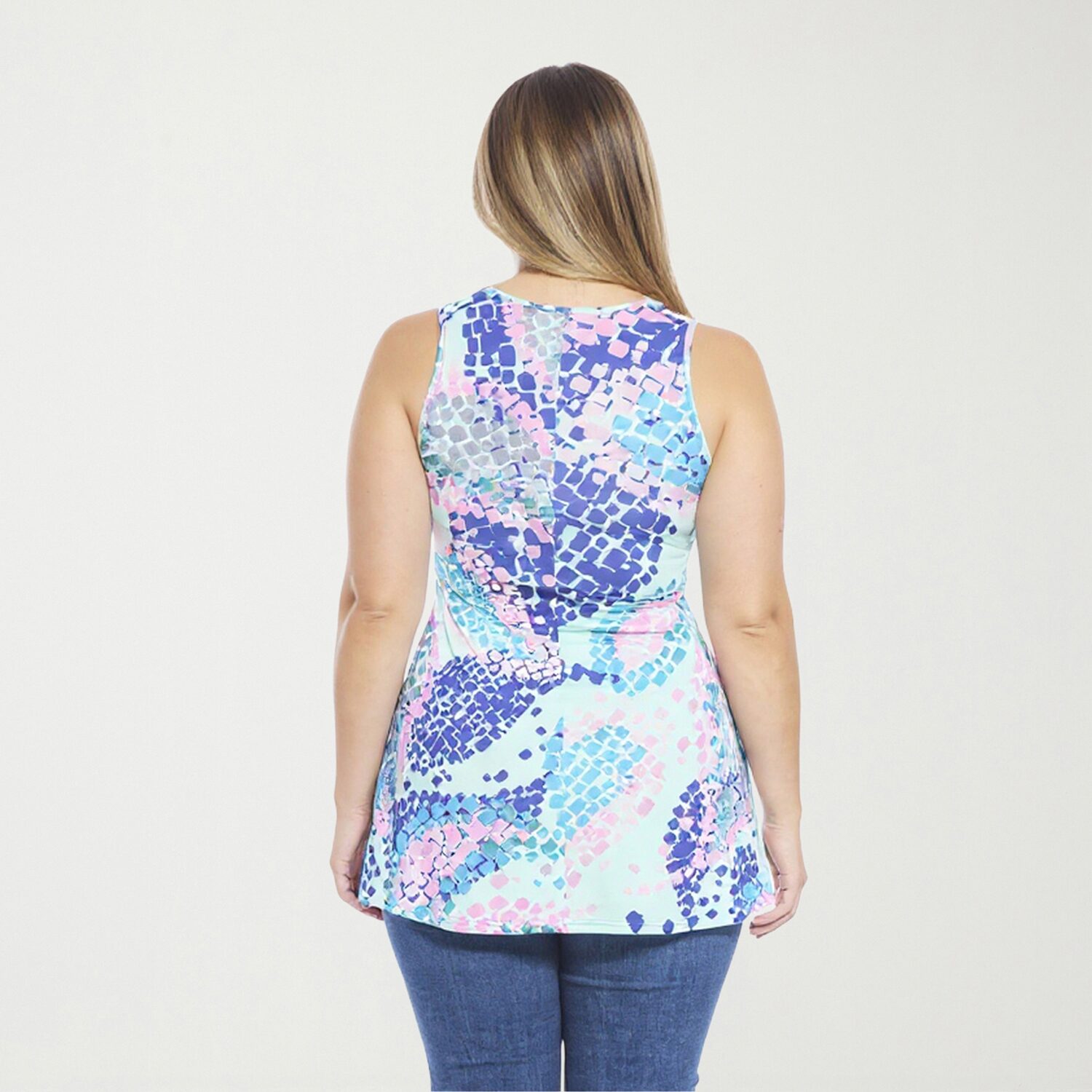 24seven Comfort Apparel Womens Plus Scoop Neck Sleeveless Tank Top