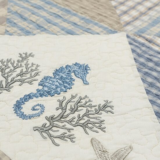 Donna Sharp Coastal Star Lightweight Throw