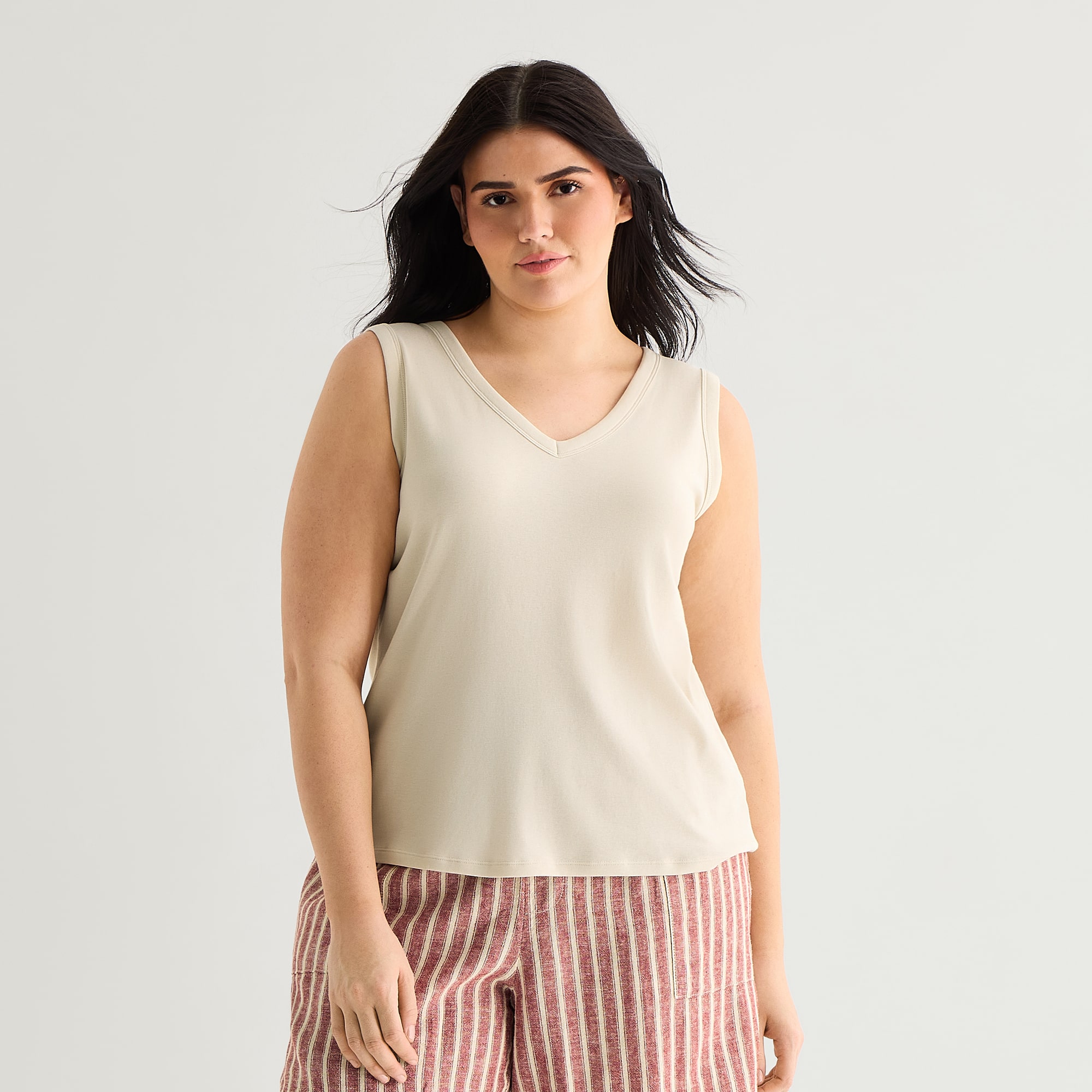 a.n.a Womens Plus V Neck Sleeveless Tank Top