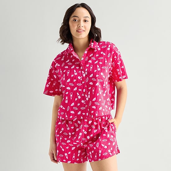 Hope & Wonder Women's History Month Lipstick Printed Short Sleeve Regular Fit Pajama Top