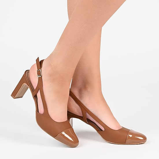 Journee Collection Reignn Womens Pointed Closed Toe Block Heel Pumps