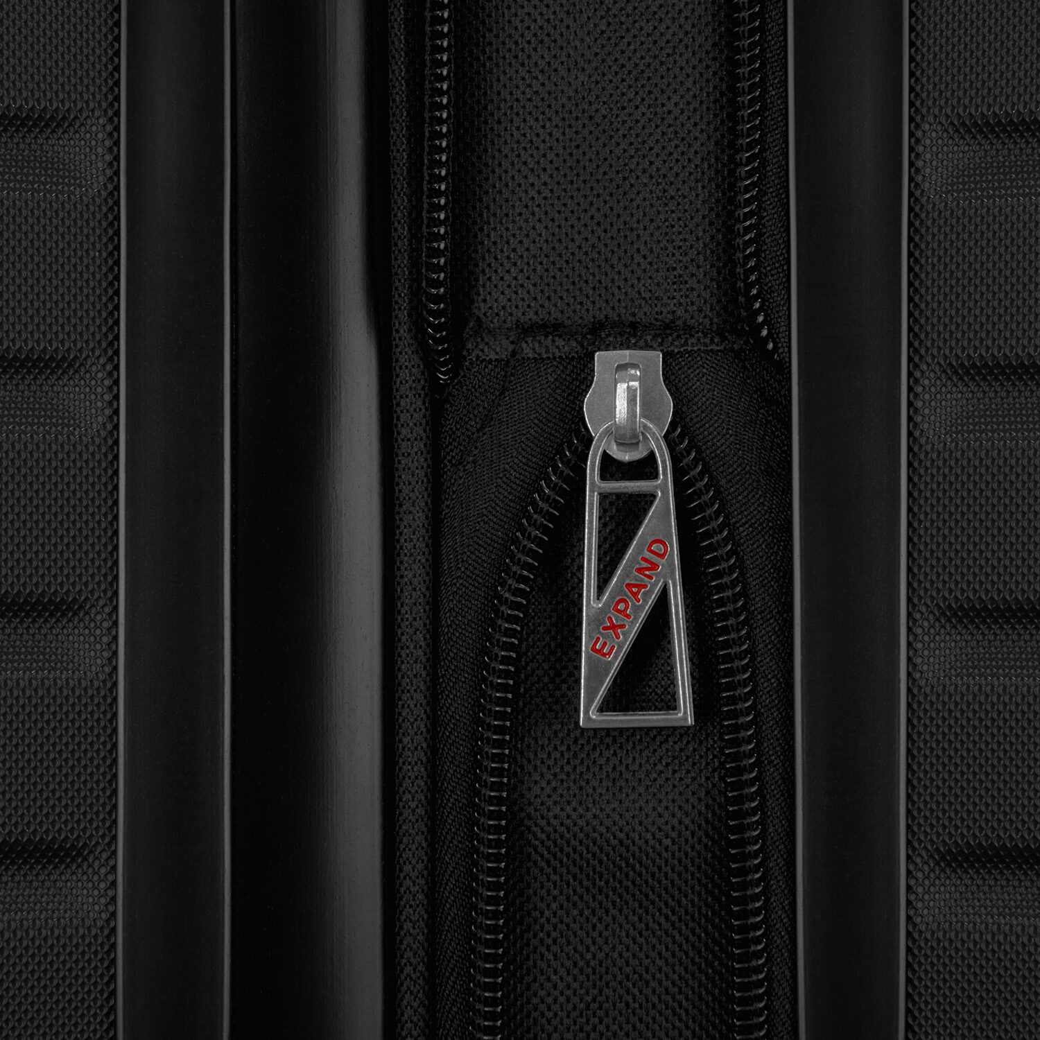 Total Travelware Everest Inch Hardside Checked Spinner Luggage