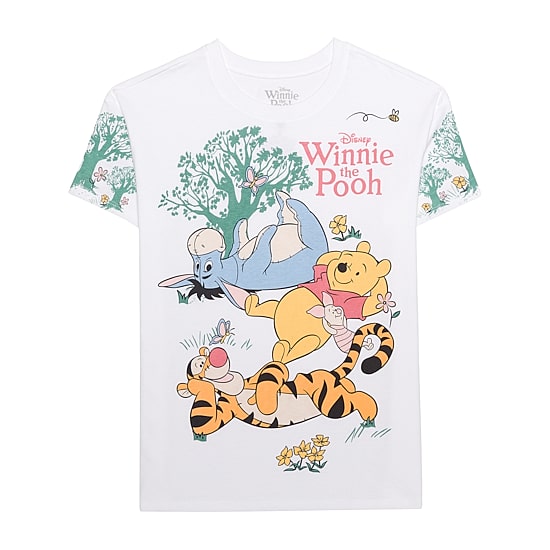 Boyfriend Tee Womens Juniors Crew Neck Short Sleeve Regular Fit Winnie The Pooh Graphic T-Shirt